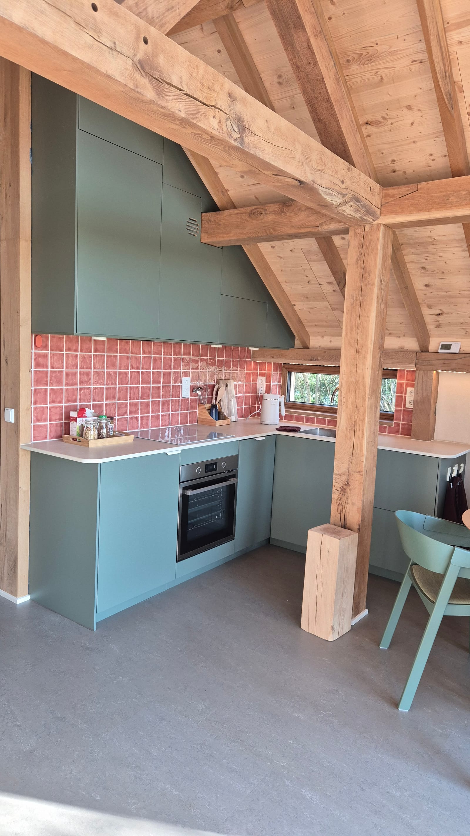 Volledig uitgeruste keuken met vaatwasser en Nespresso