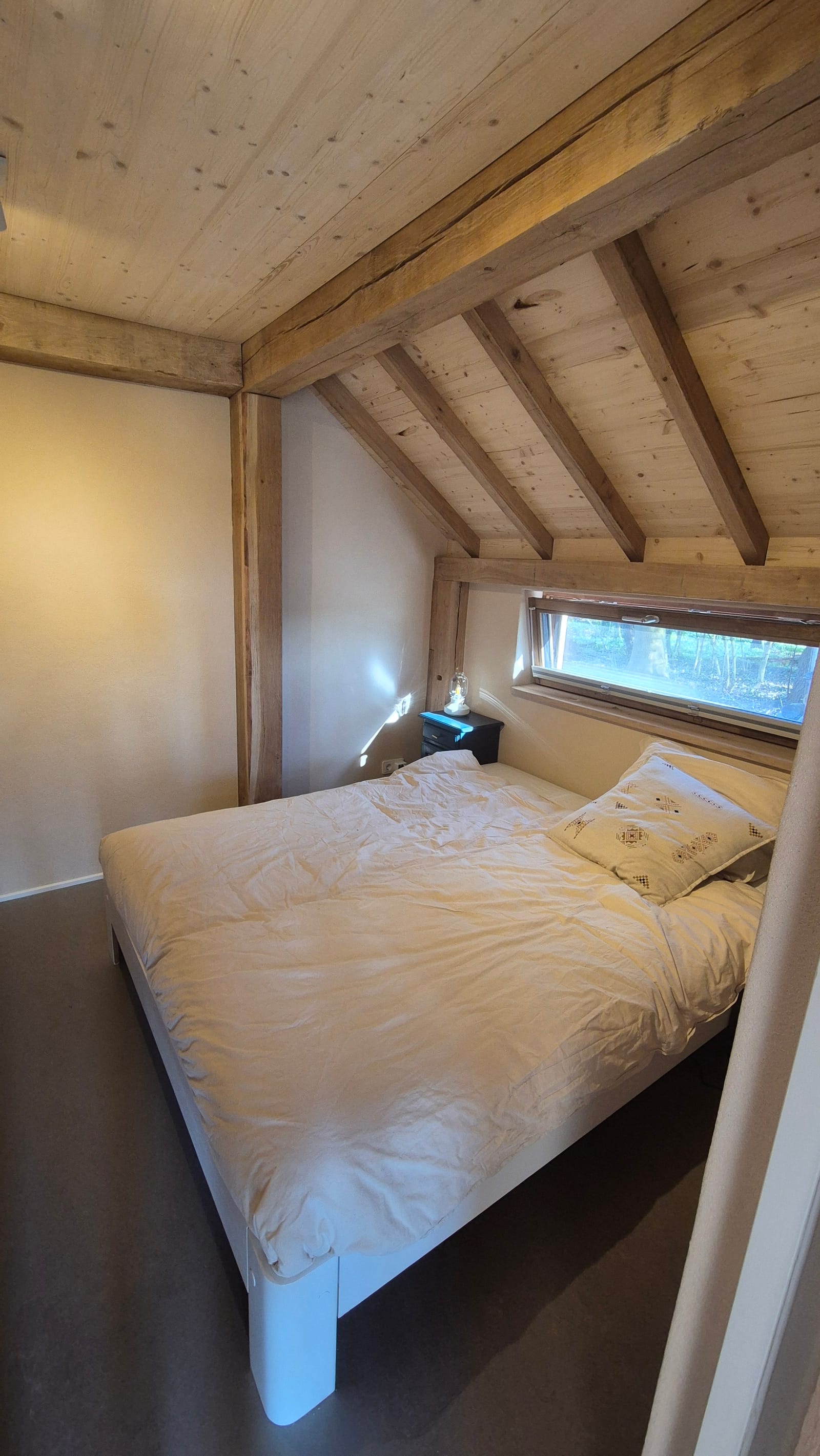 Slaapkamer met tweepersoons bed